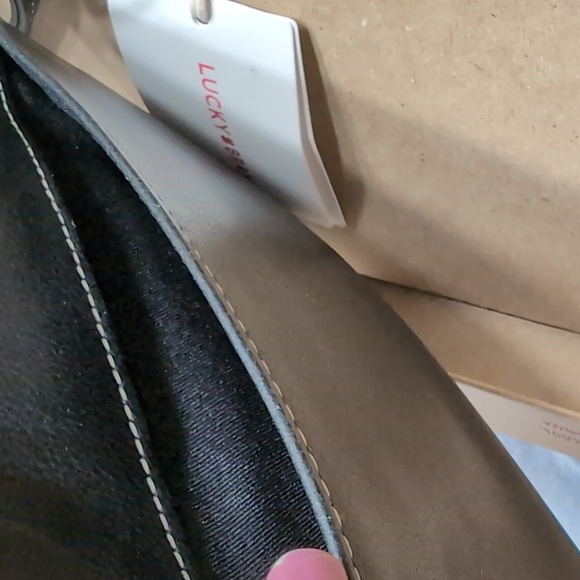 Lucky Brand Leather Wristlet and TriFold Wallet - Picture 13 of 13